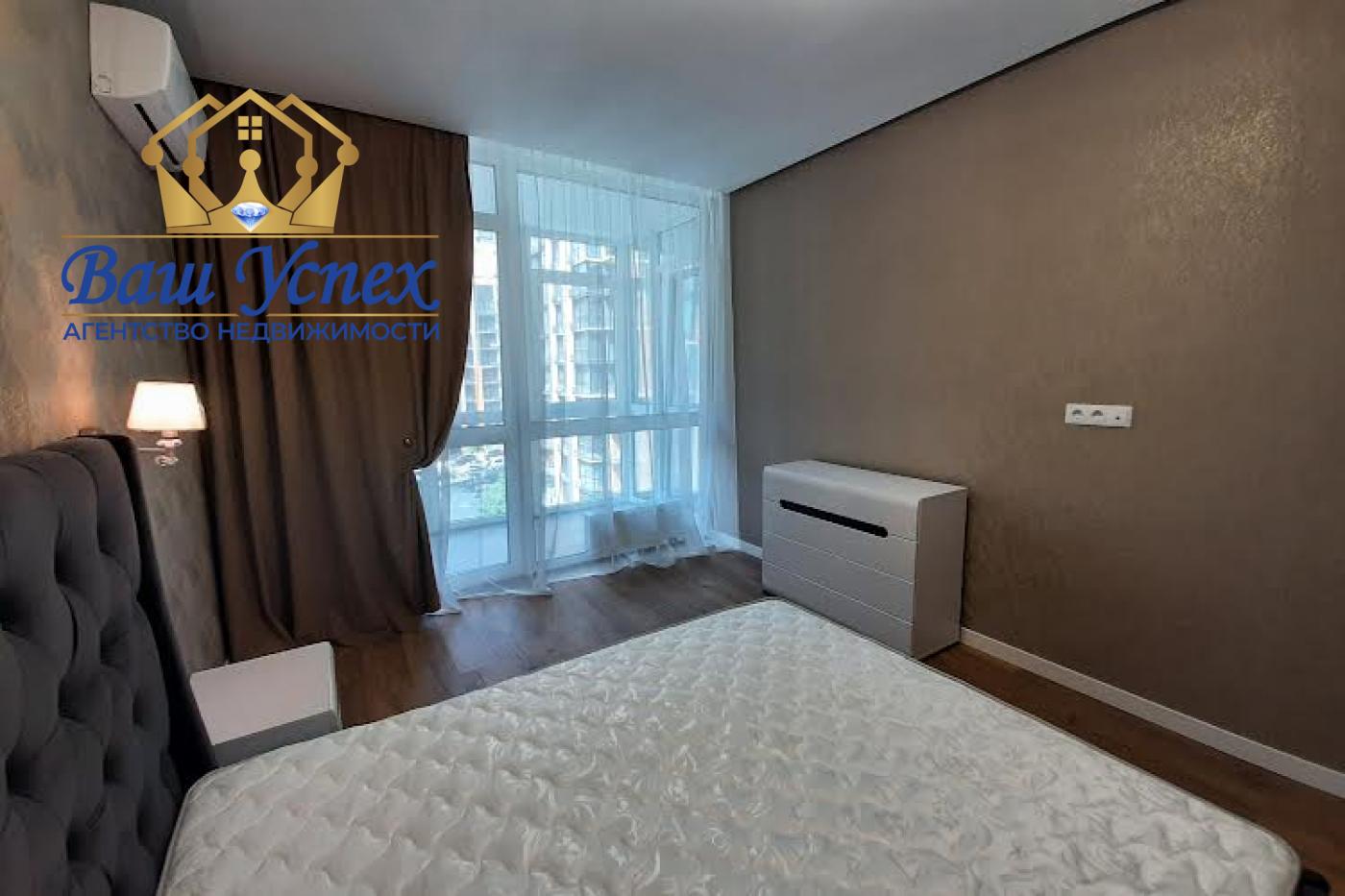Продается 3 ком квартира по ул. Джона Маккейна. Метро Лыбедская