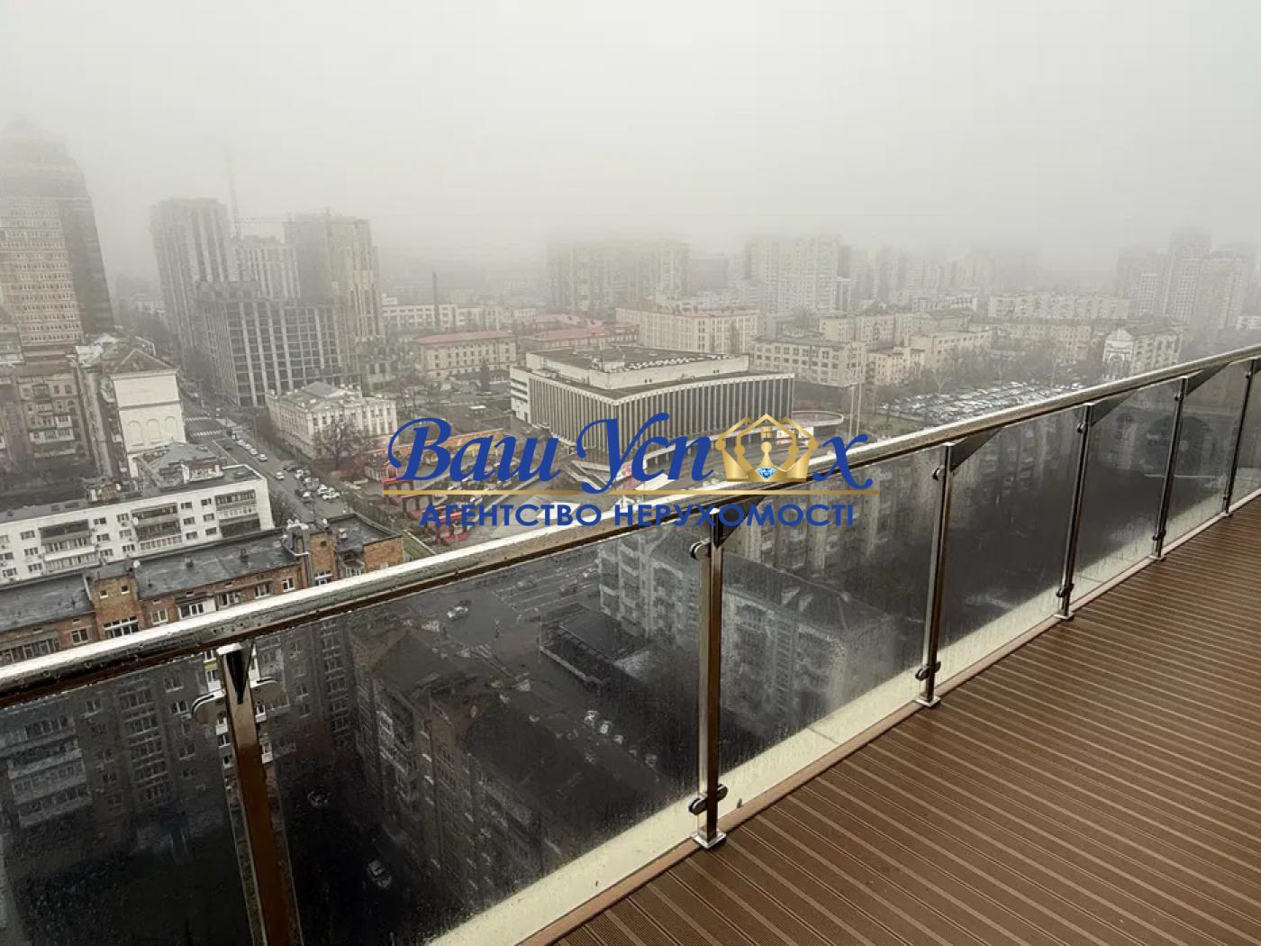 Срочная продажа 4 ком. ЖК Владимирский,  ул Антоновича 109