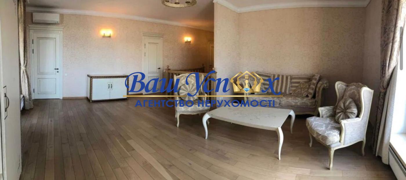 Продажа пентхауса в центре Киева.  Дом с лифтом .Крутой спуск 5