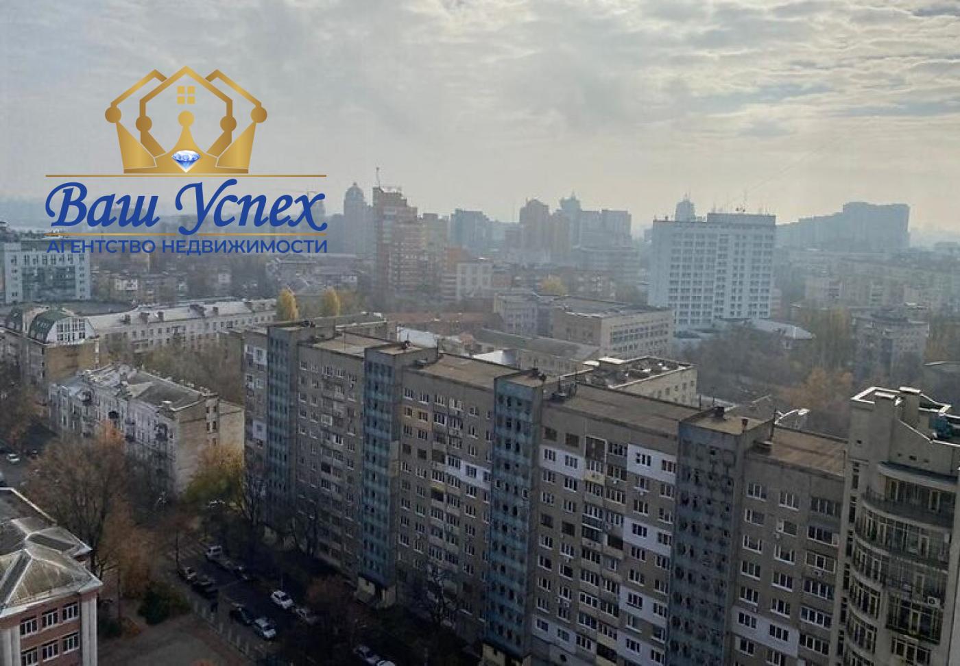 Продажа 3 ком в центре Богдана Хмельницкого 39