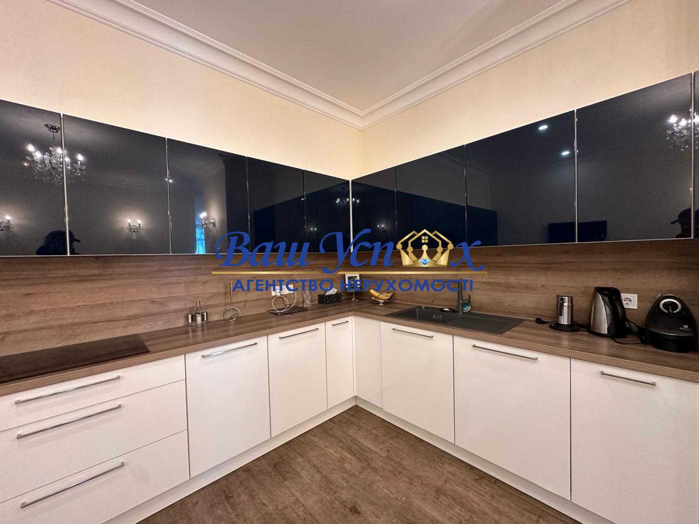 Продажа  4 ком с ремонтом ЖК Новопечерские Липки.