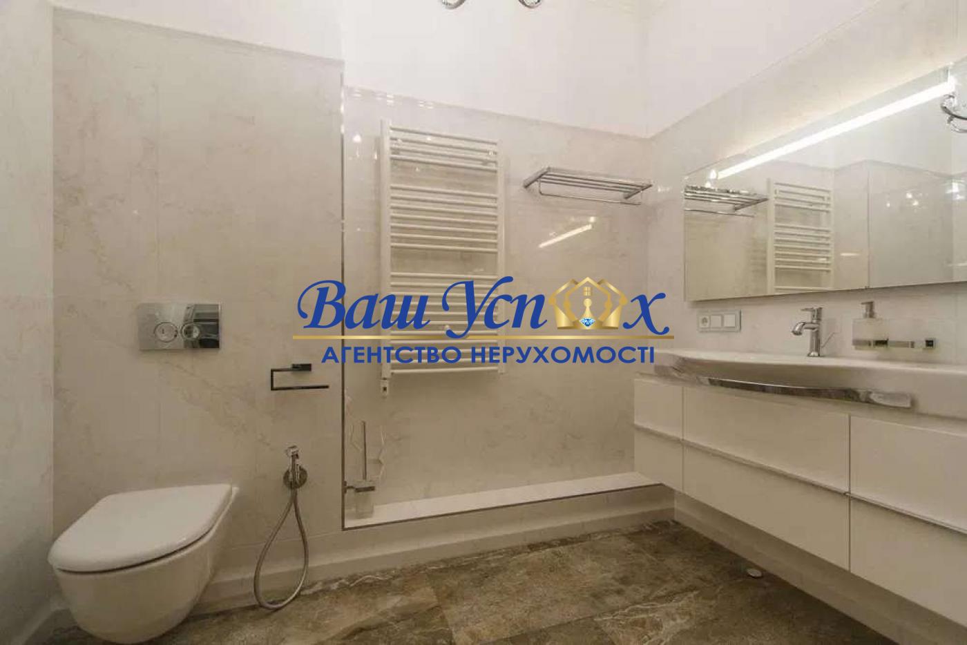 Продажа 3 ком квартиры, Бульвар Фонтанов, Иоана Павла, Печерск