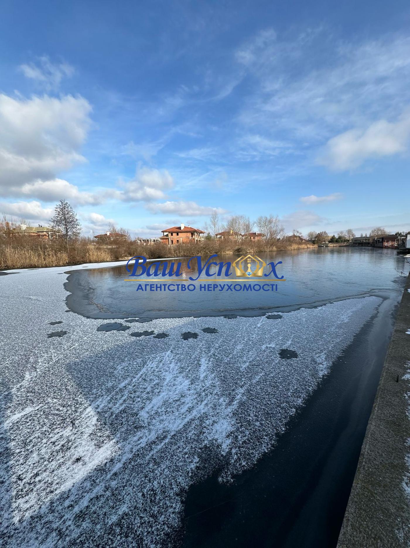 Продаж  участка с выходом на реку Днепр .Конча -Заспа. село Козин