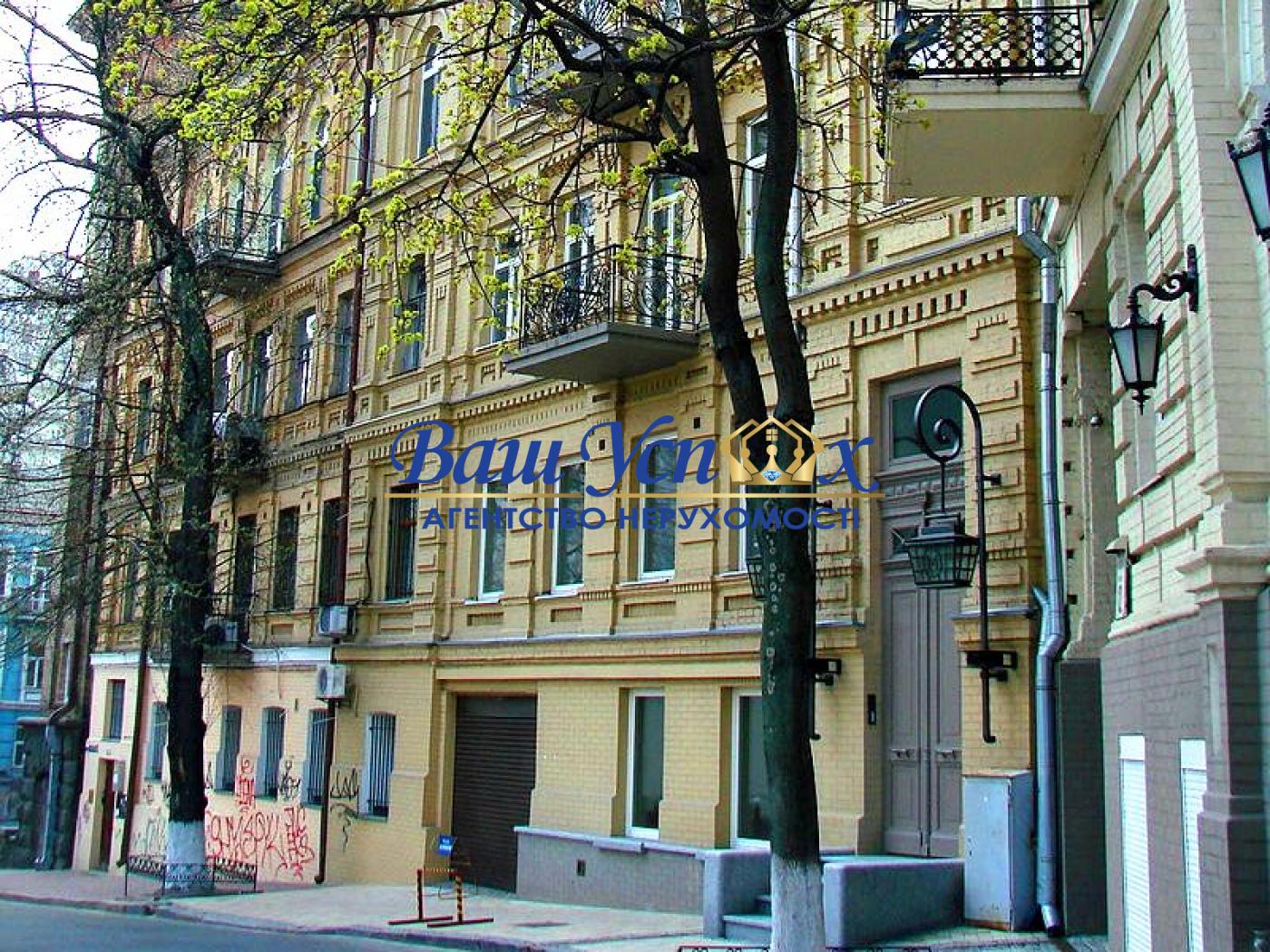 Оренда  3 ком квартиры  пер. Михайловский,  Центр Киева.
