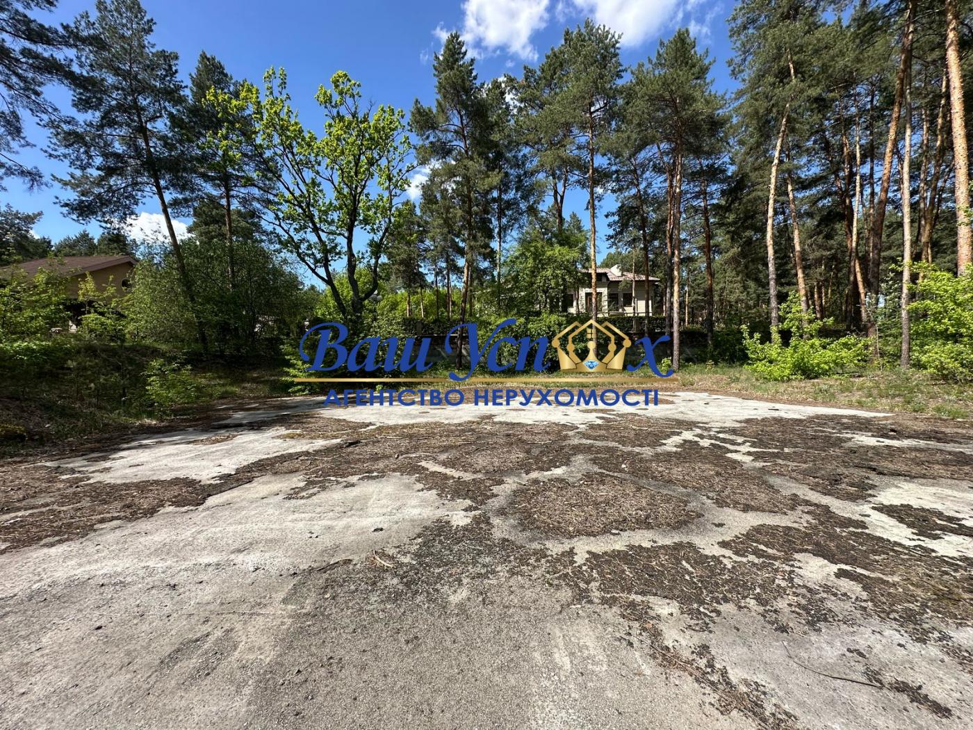 Продаж ділянки в лісі в містечку Конча-Заспа. село Козин.