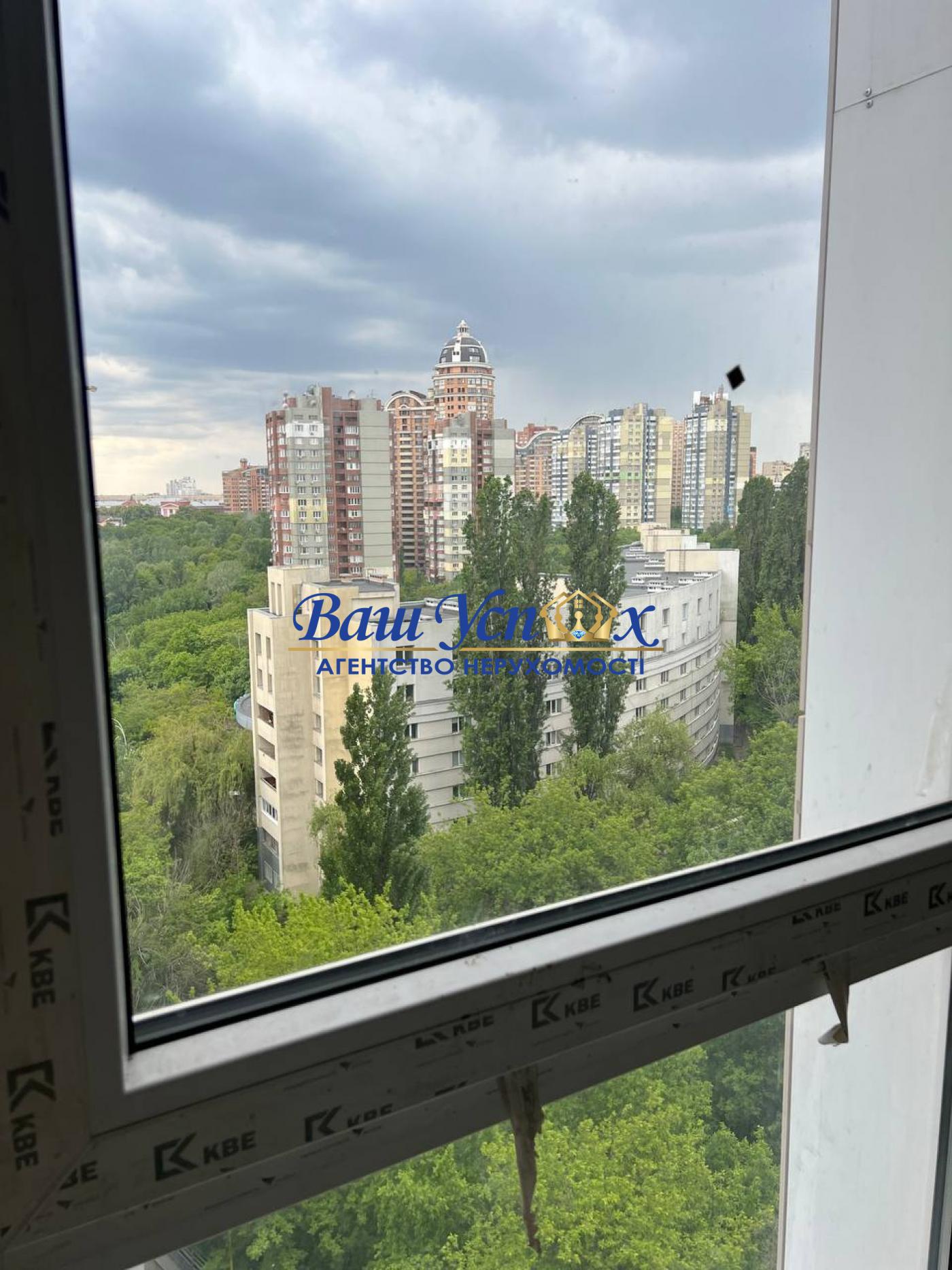 Продаж квартири, вул. Лейпцигська, метро Печерськ, Лавра, Київ