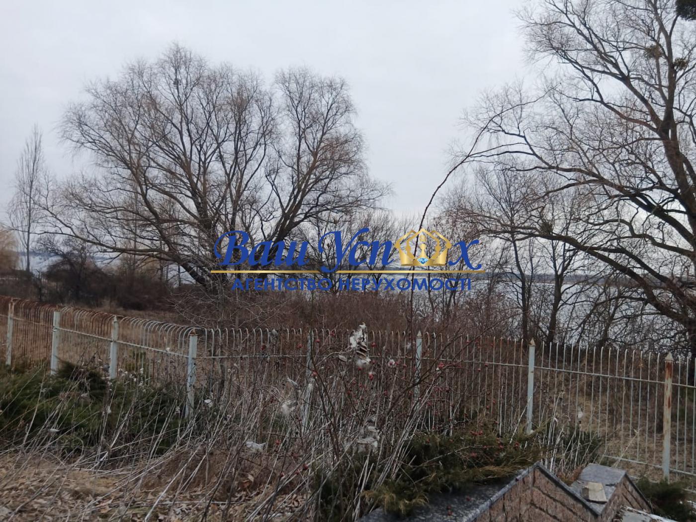 Продажа  дома  с выходом форватер Днепра. Конча-Заспа  дамба.