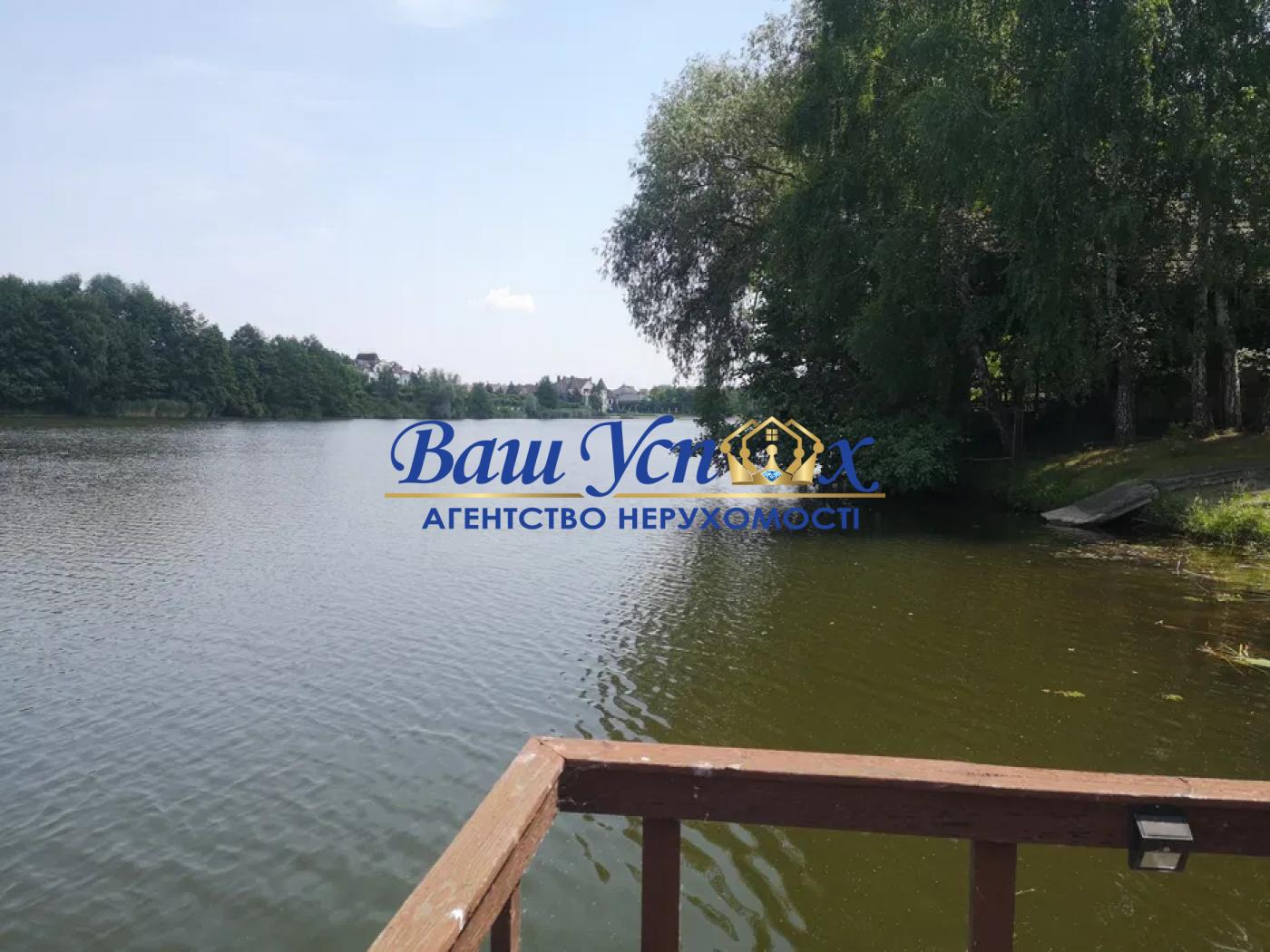 Оренда будинку з виходом на річку в КМ Золоті Ворота. Конча-Заспа.