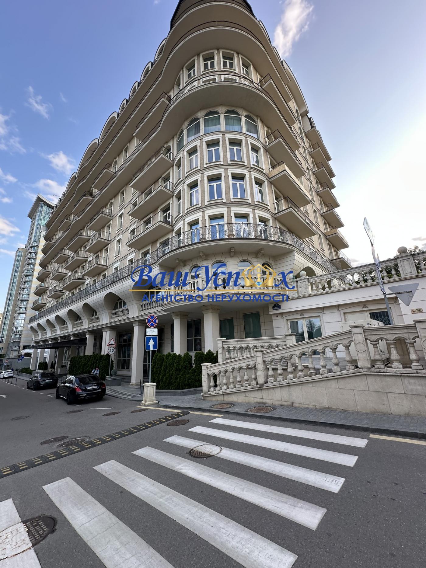 Продажа квартиры с террасой .ЖК Renaissance Residence. Бот сад