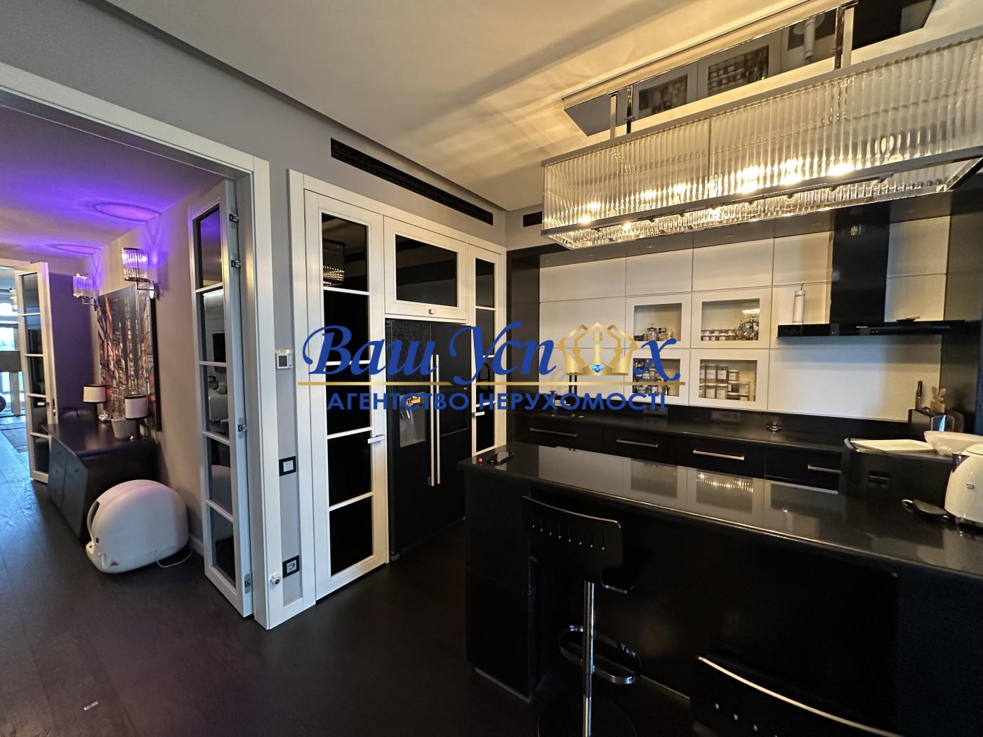 Продажа квартиры с видом на Днепр. ЖК Riviera Riverside