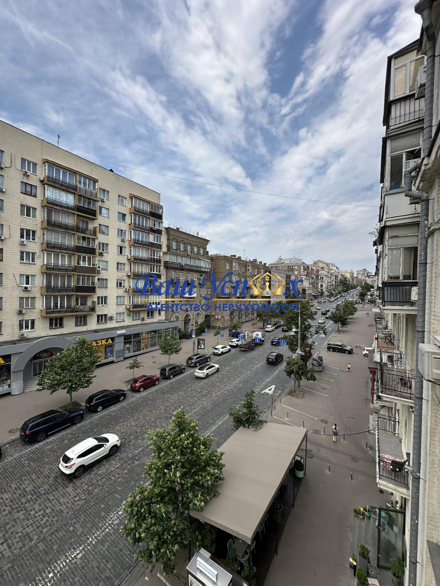 Продажа 5 ком квартиры в центре Киева.  Олимпийский стадион