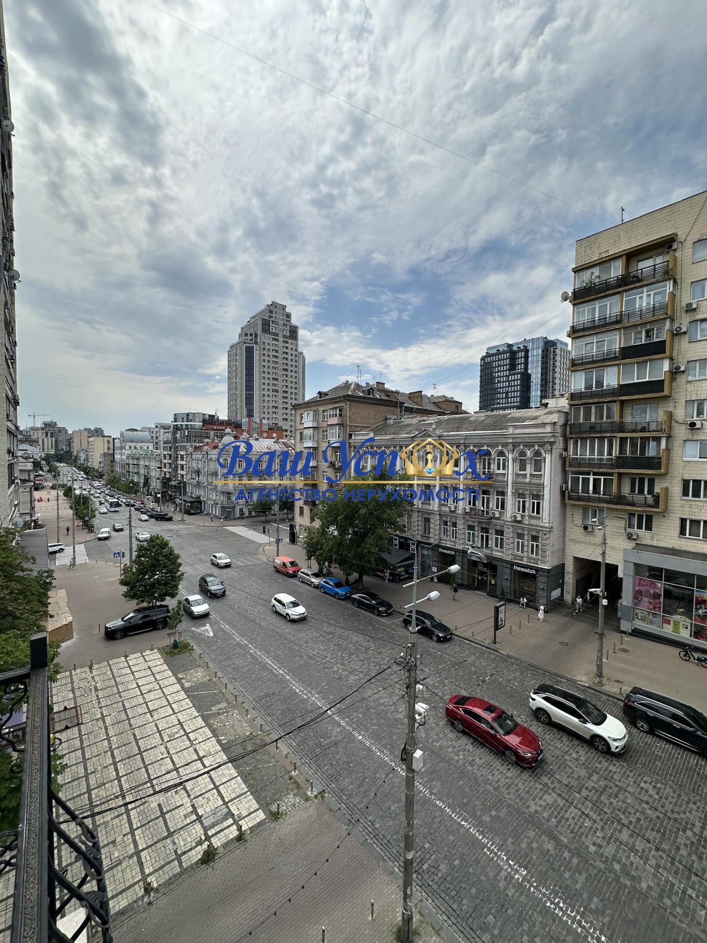 Продажа 5 ком квартиры в центре Киева.  Олимпийский стадион