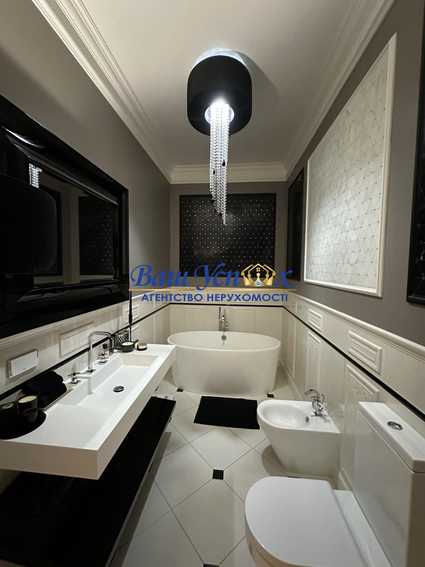 Продажа 5 ком квартиры в центре Киева.  Олимпийский стадион