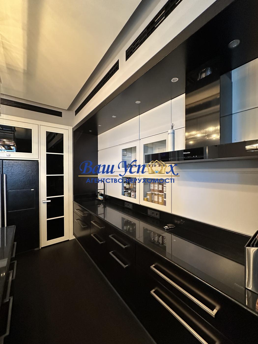 Продажа квартиры с видом на Днепр. ЖК Riviera Riverside