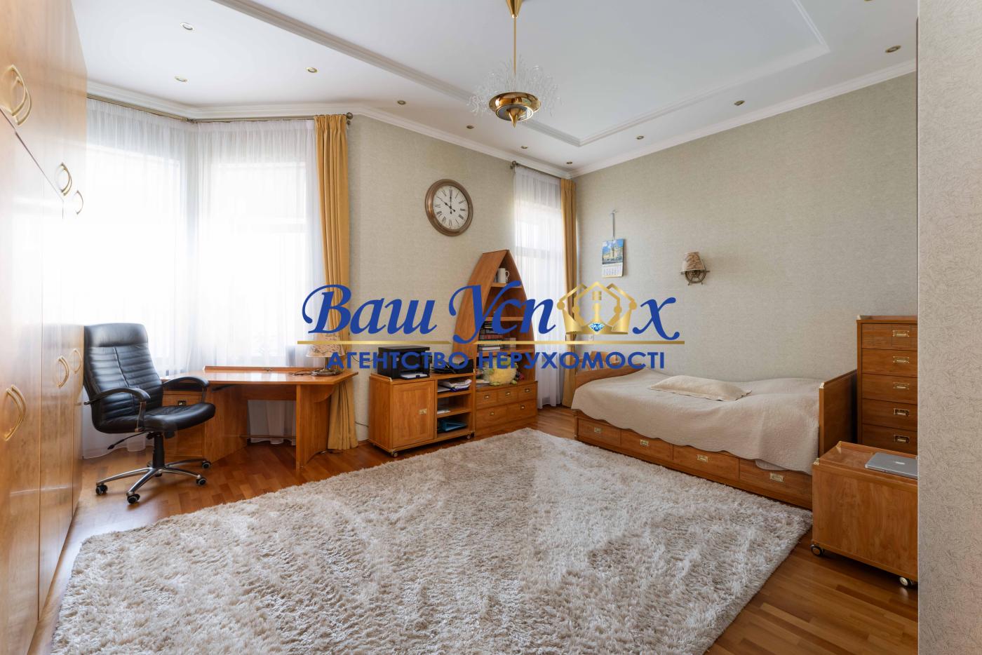 Продаж будинка  ул. Карьерная,  село Вишенки. КГ ЗОЛОЧЕ