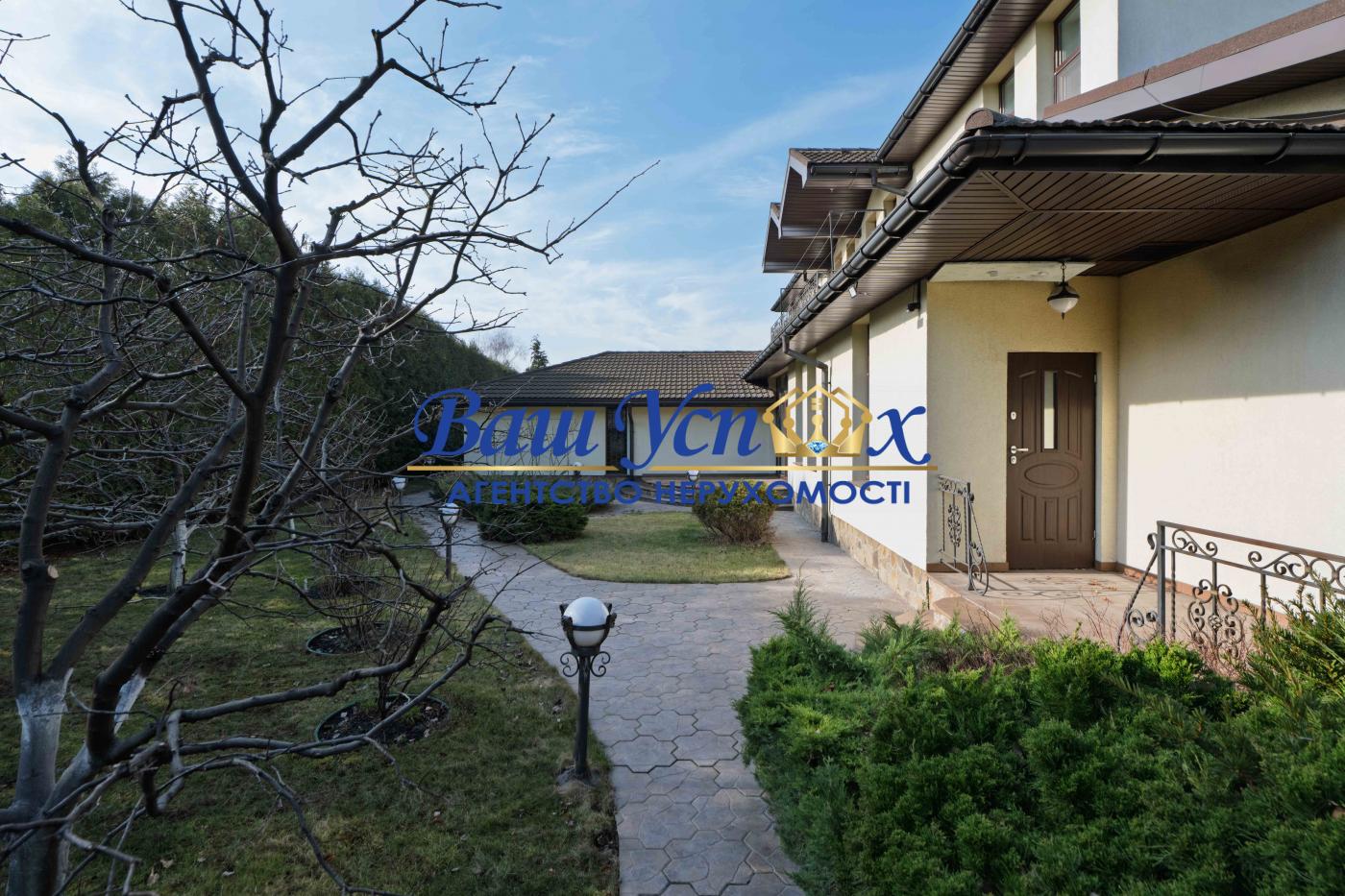 Продаж будинка  ул. Карьерная,  село Вишенки. КГ ЗОЛОЧЕ