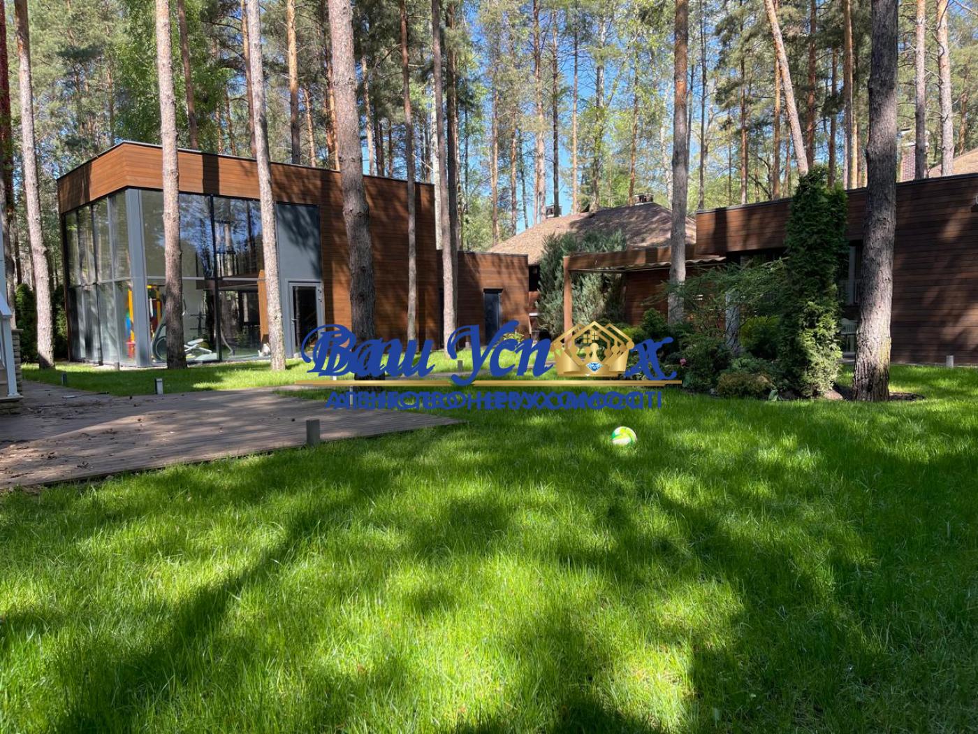 Продажа дома с ремонтом в лесу  . КГ Riviera Village. Лебедевка,