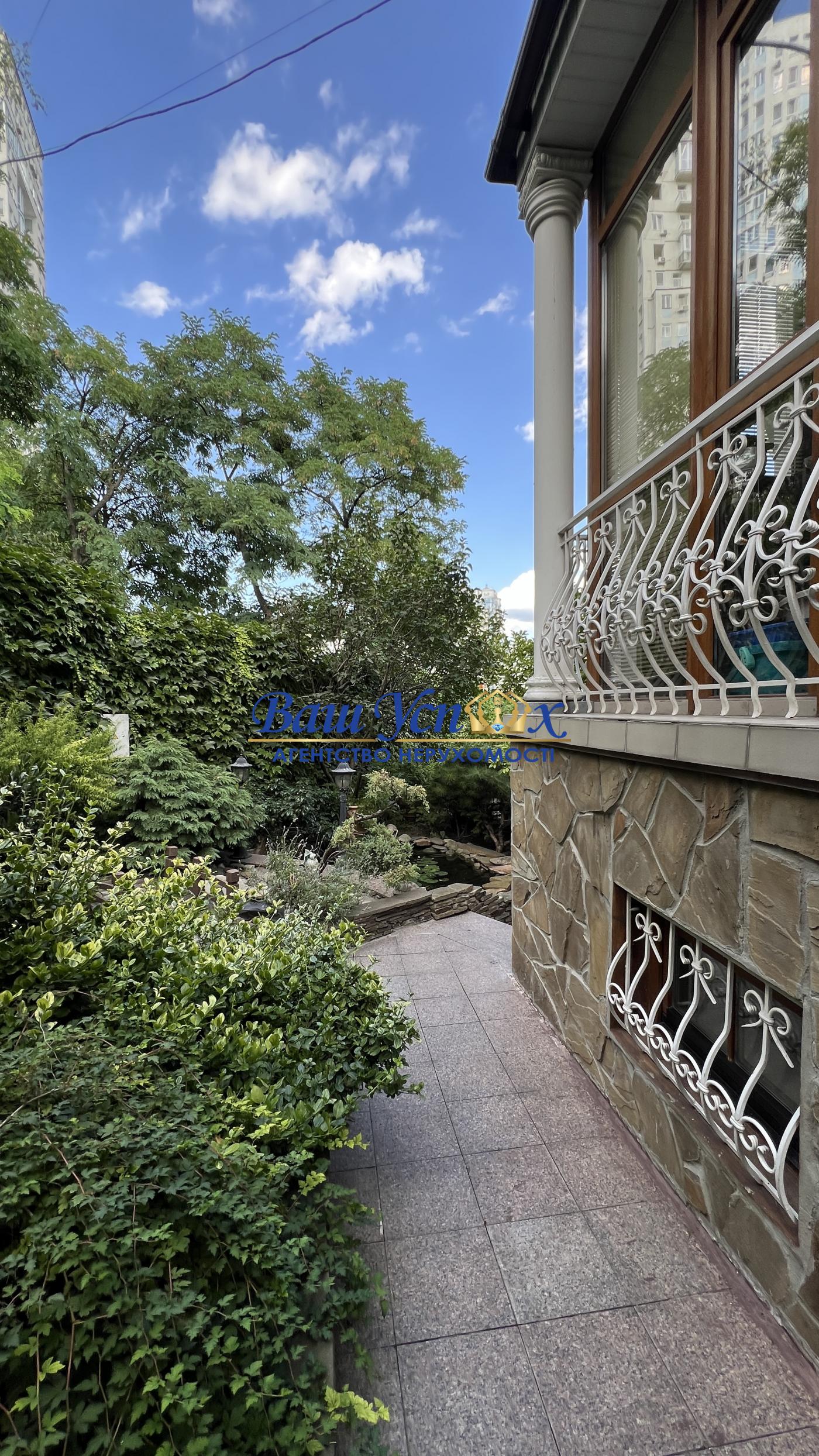 Продажа дома метро Дружбы Народов. ул. Товарная, Печерск.