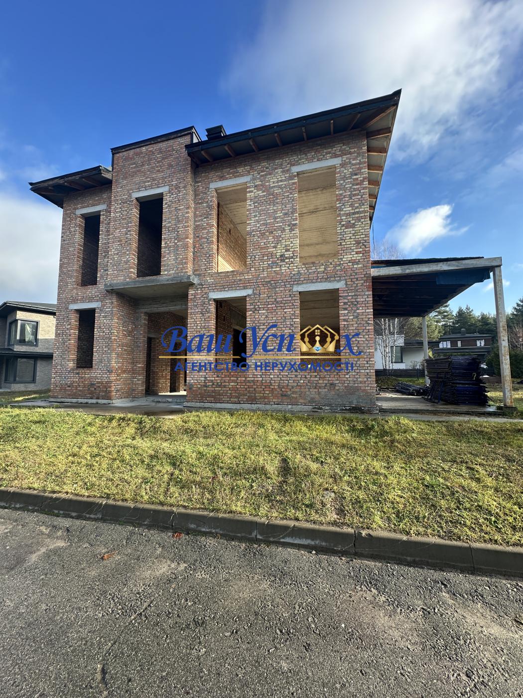 Продажа дома  КМ Green Hills   ул. Парковая, Вита-почтовая  .