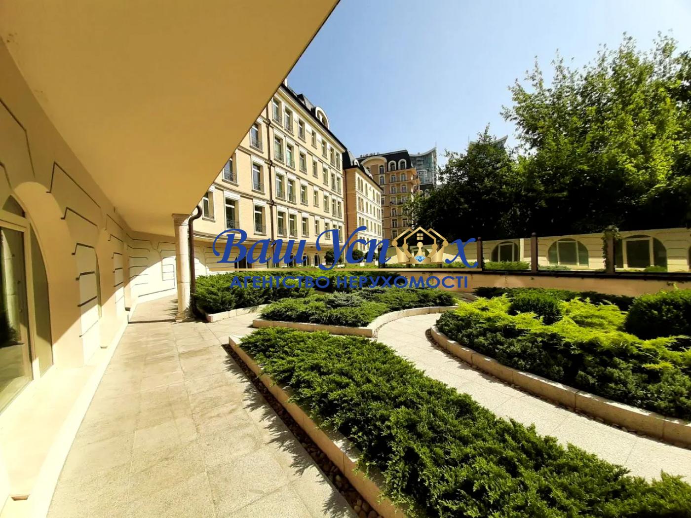 Продажа 5 ком с ремонтом  в центре . ЖК  Renaissance Residence
