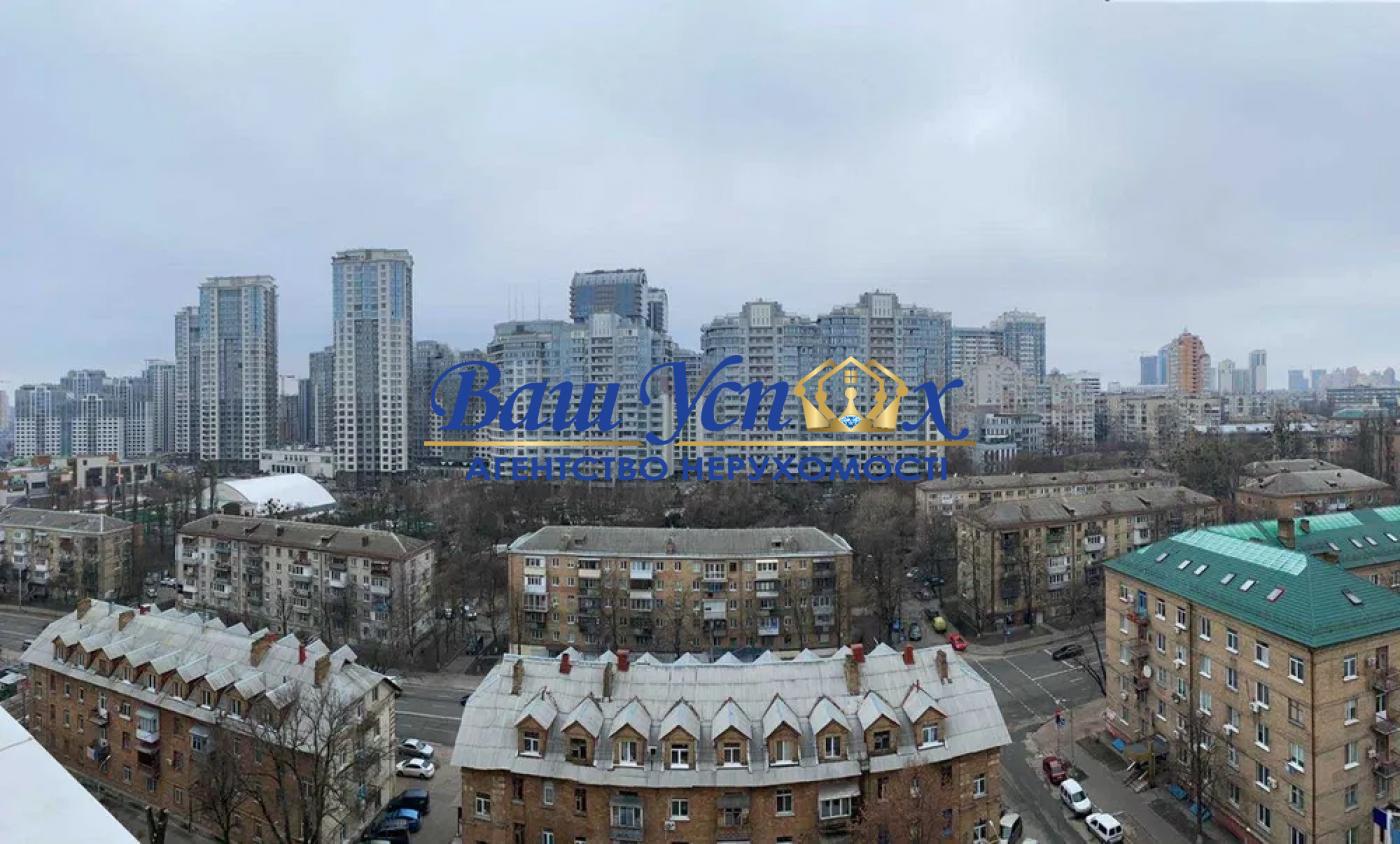 Продажа 2 ком с террасой  ул  Михаила Бойчука, Зверинец. Киев .