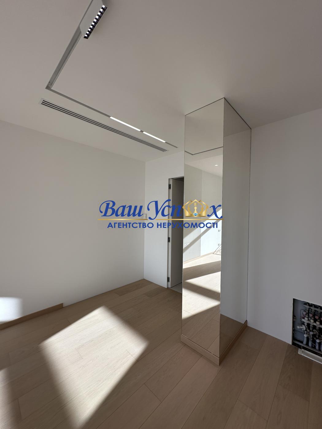 Продажа 5 ком с ремонтом  в центре . ЖК  Renaissance Residence