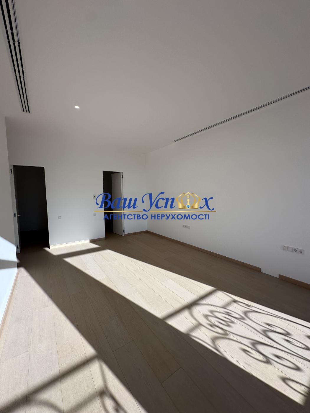 Продажа 5 ком с ремонтом  в центре . ЖК  Renaissance Residence