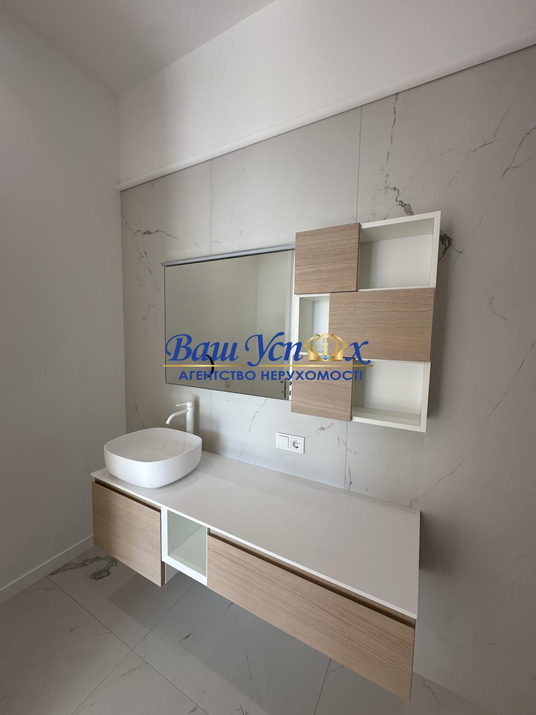 Продажа 5 ком с ремонтом  в центре . ЖК  Renaissance Residence