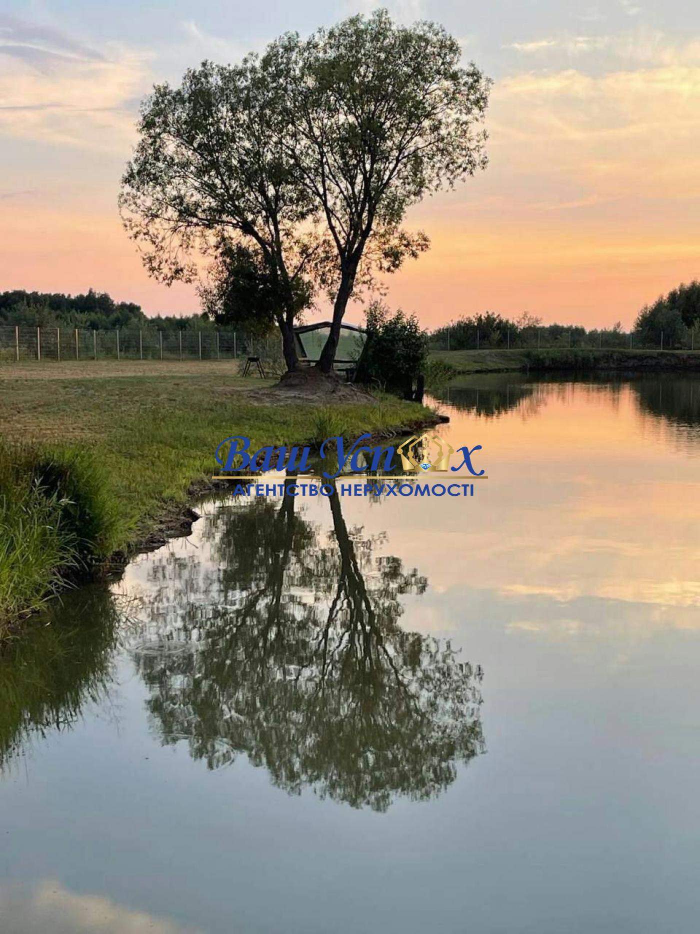Продажа земли с озерами и домами. Пляхтянка Житомир.трасса.