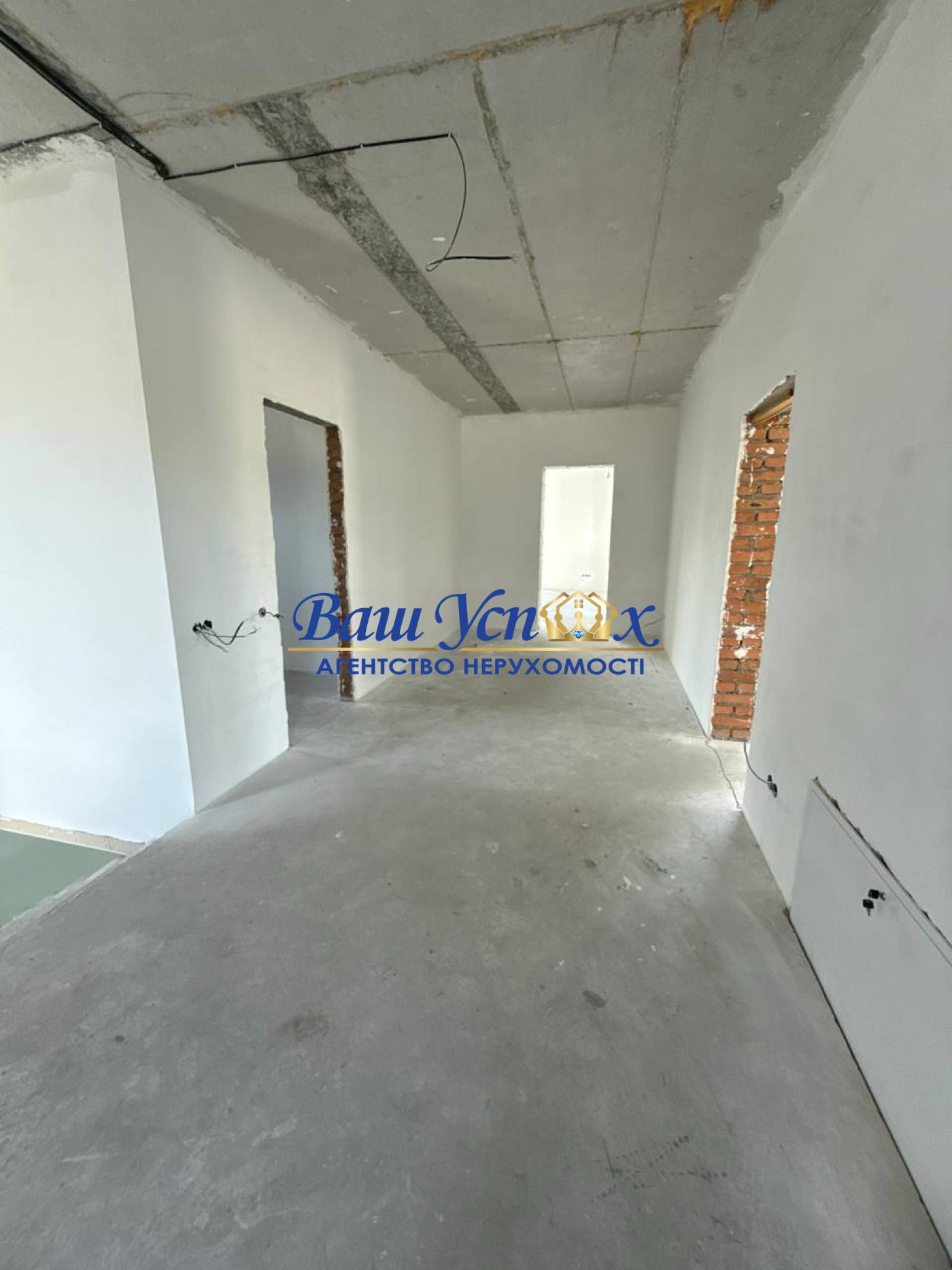 Продаж будинку с басейном Крюківщина, в городке. ТЦ 7 Небо .