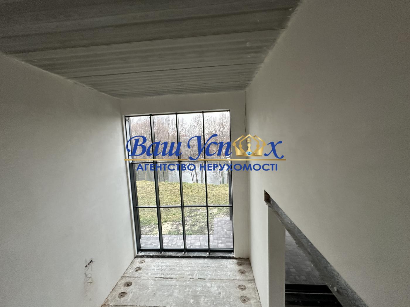 Продаж будинку з виходом на озеро у місті. село Крушинка.
