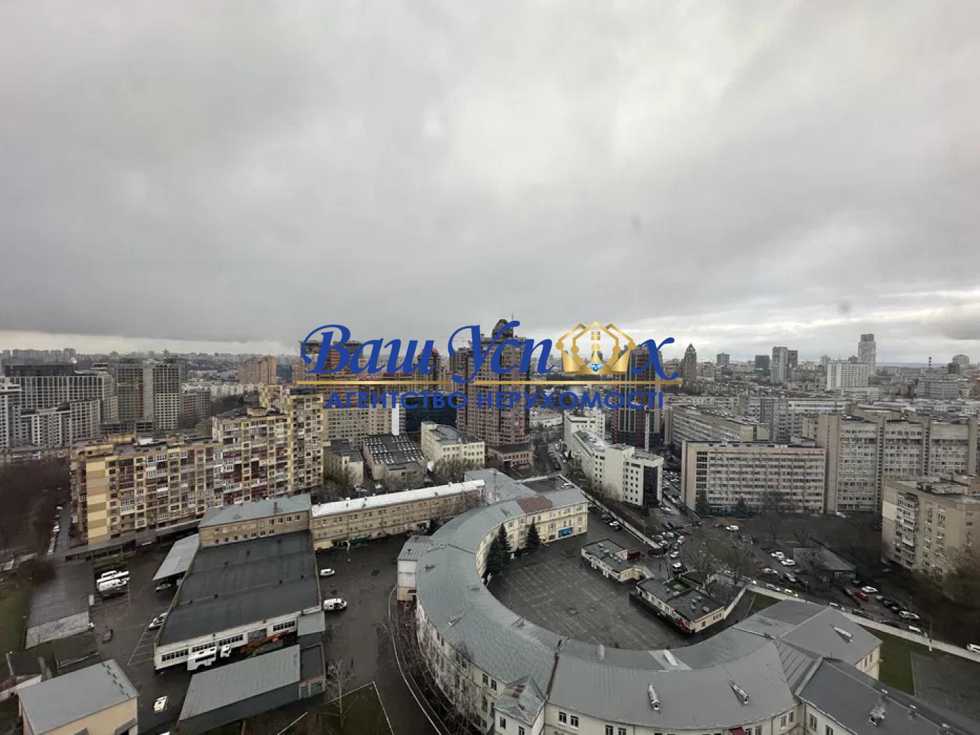 Продажа 2 ком с ремонтом  ул. Коновальца Евгения, Центр, Киев