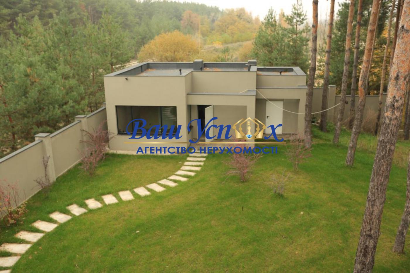 Аренда современного дома в лесу в городке, район Конча-Заспа