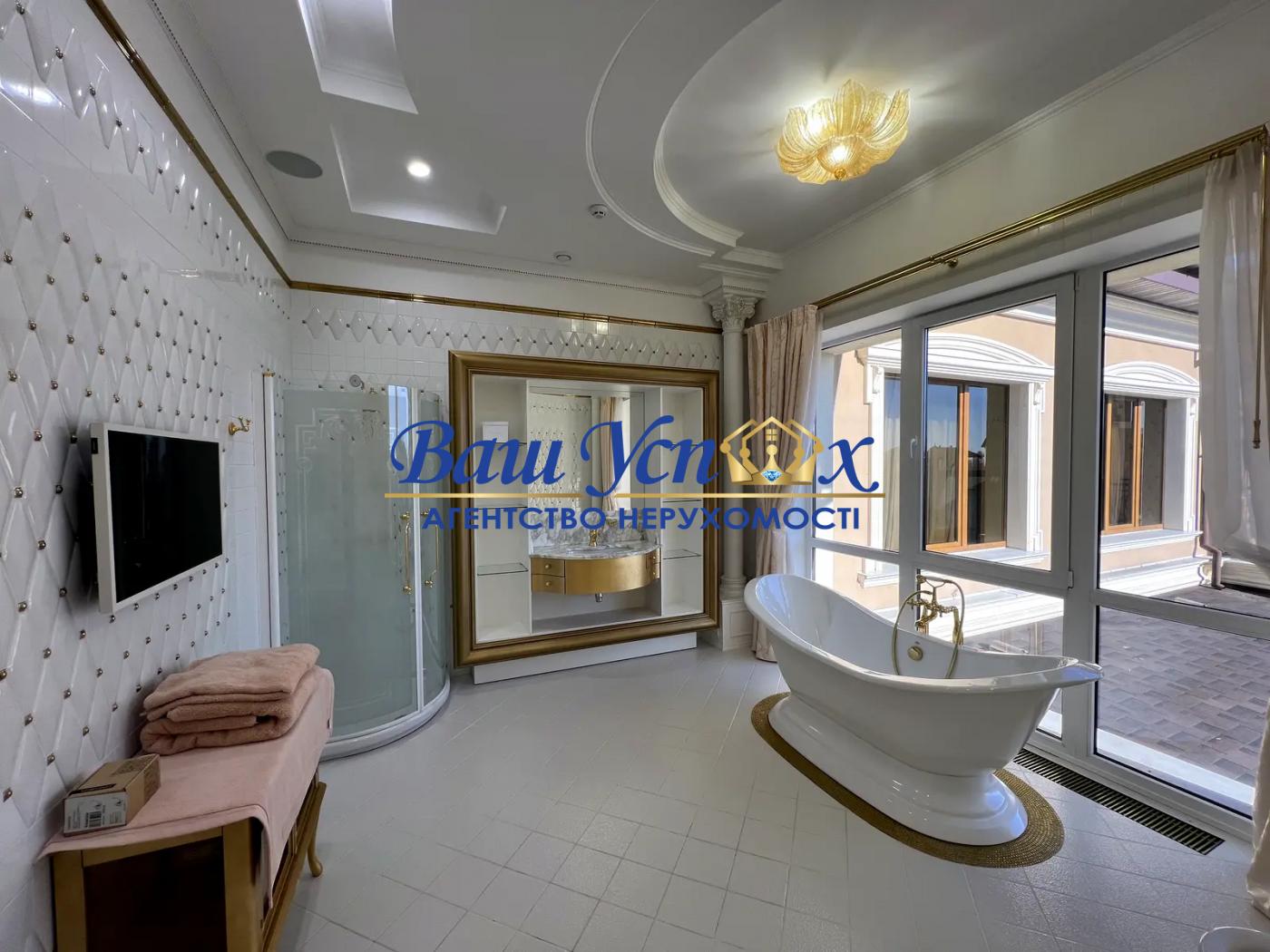 Продаж будинка  з озером   ул. Новая,  село Козин. Конча-Заспа.