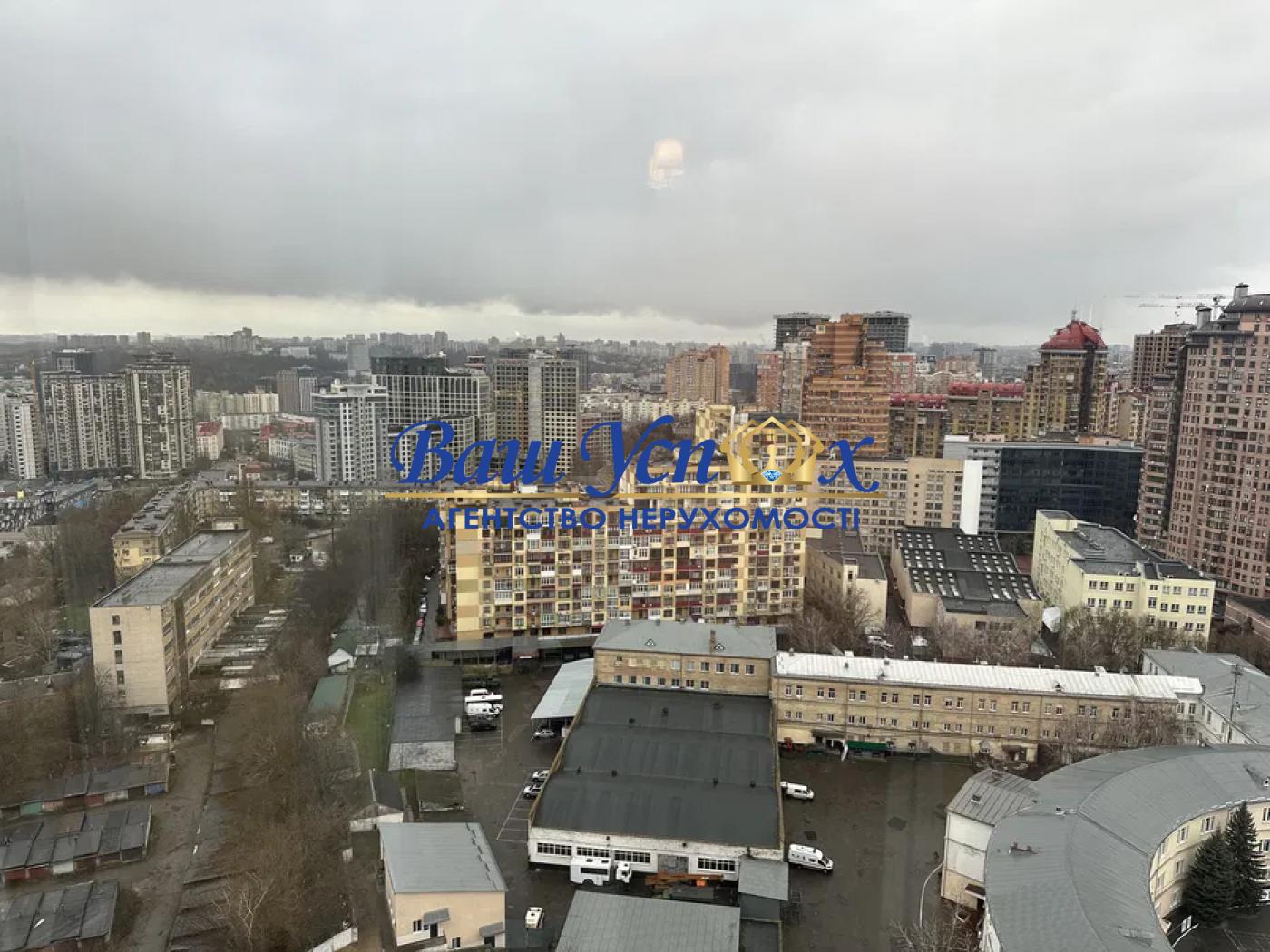 Продажа 2 ком с ремонтом  ул. Коновальца Евгения, Центр, Киев