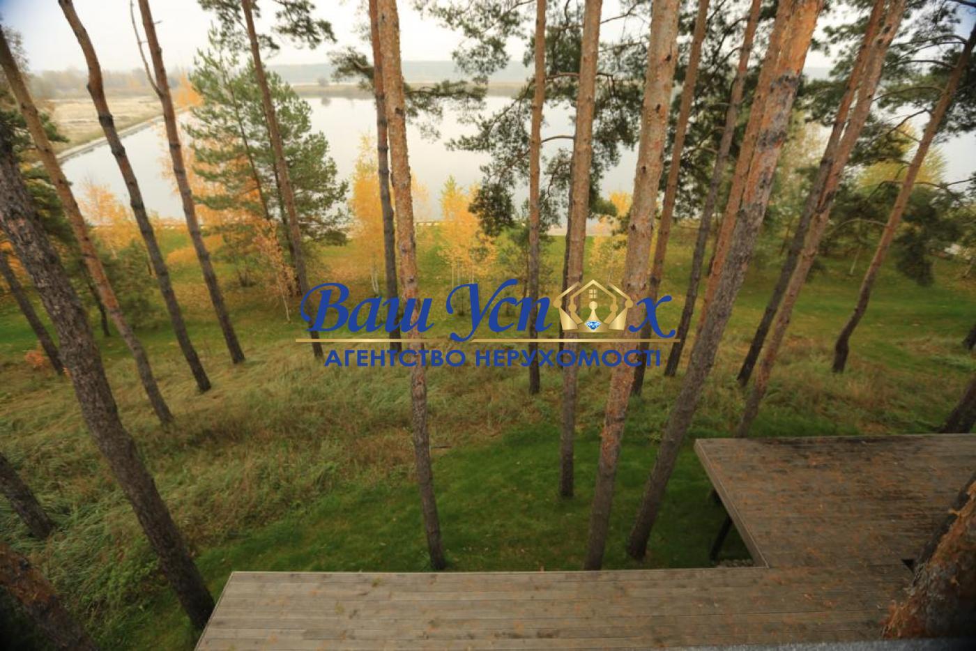 Аренда современного дома в лесу в городке, район Конча-Заспа