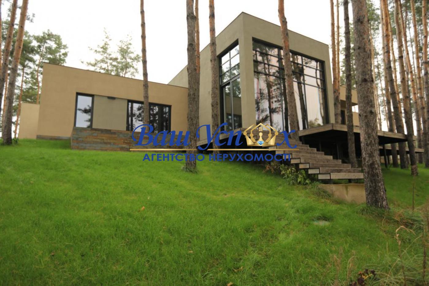 Аренда современного дома в лесу в городке, район Конча-Заспа