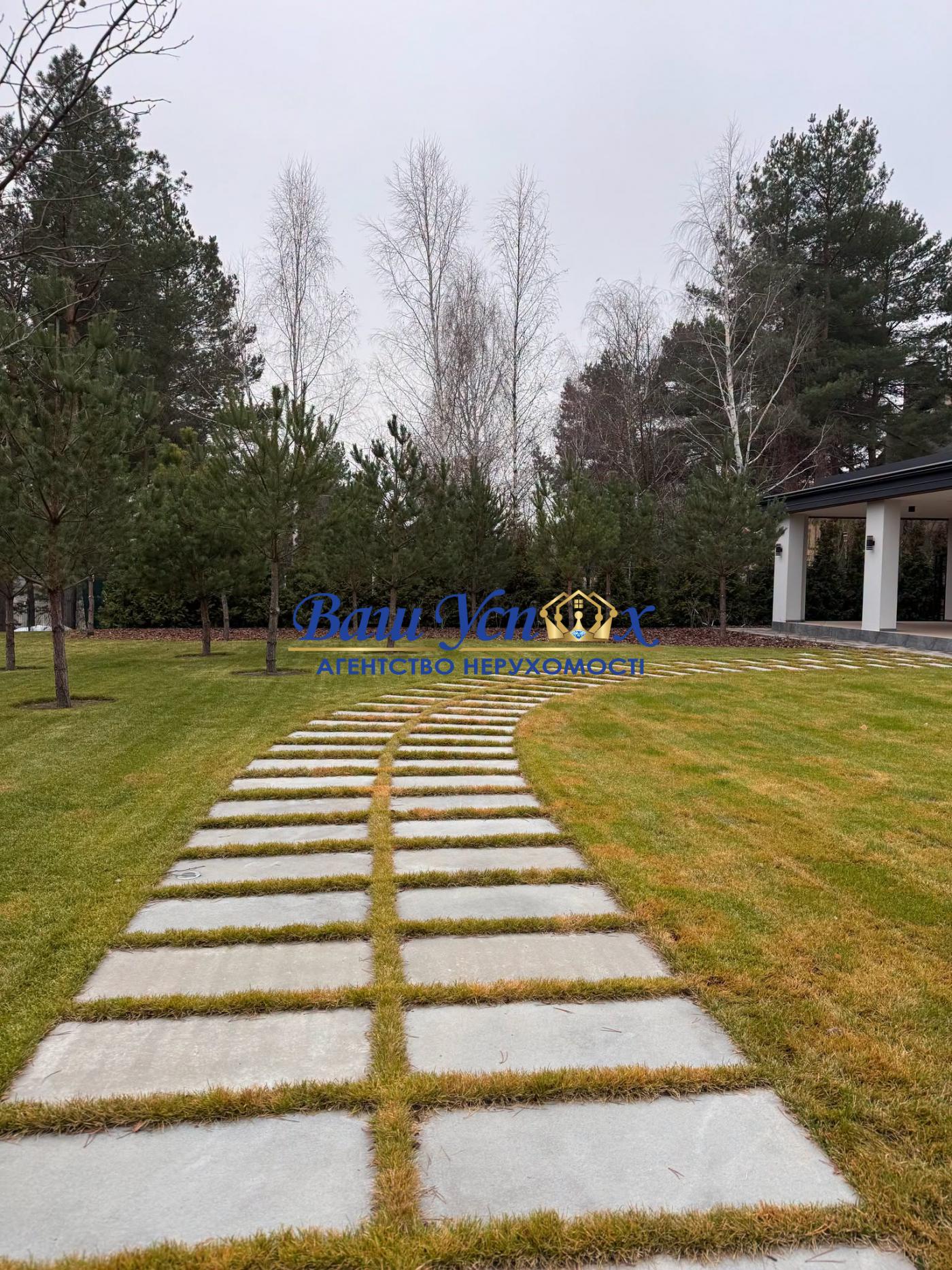 Продажа дома с ремонтом у воды в Riviera Village, Вышгород