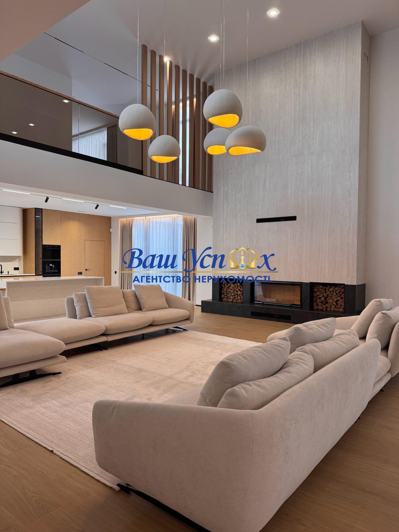 Продажа дома с ремонтом у воды в Riviera Village, Вышгород