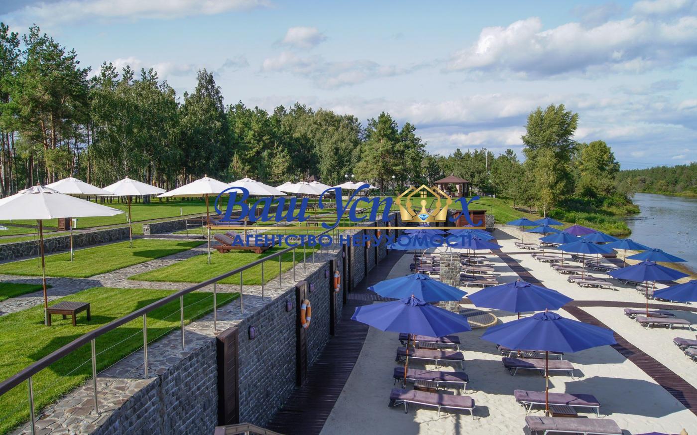 Продажа дома с ремонтом у воды в Riviera Village, Вышгород