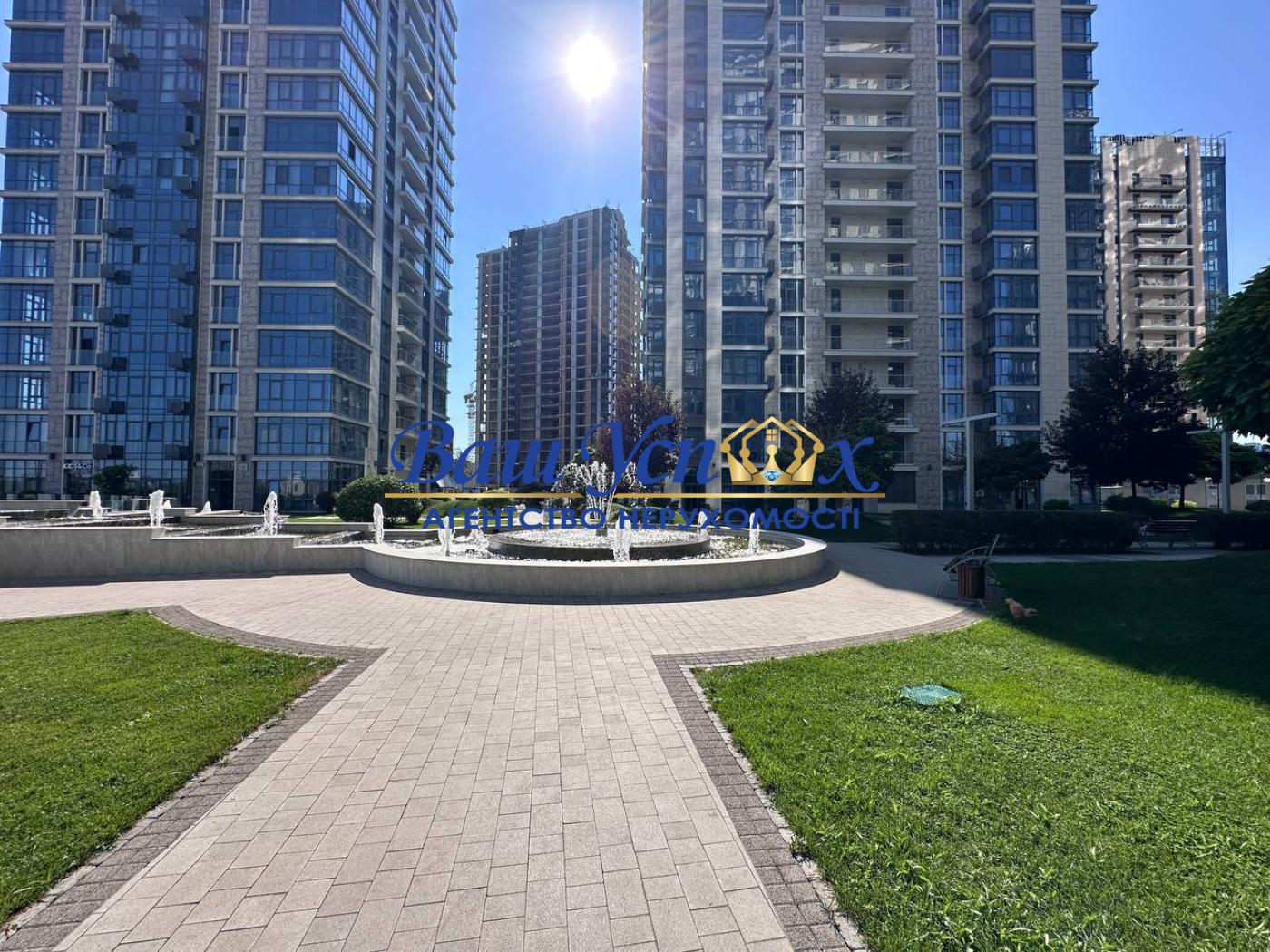 Продаж 3 кім з сучасним ремонтом , ЖК Новопеческкі Липки.